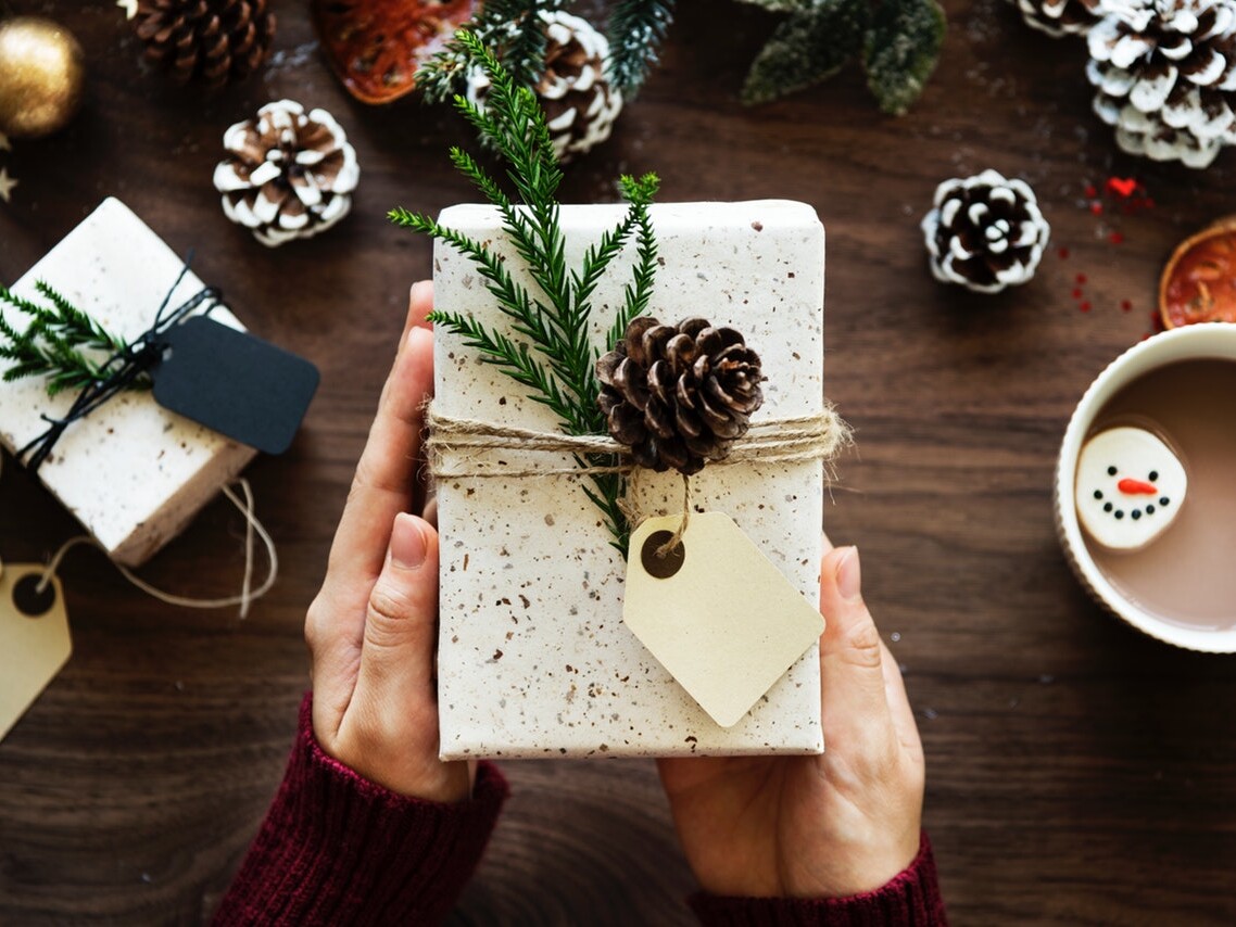 Side hustles for happier holidays
