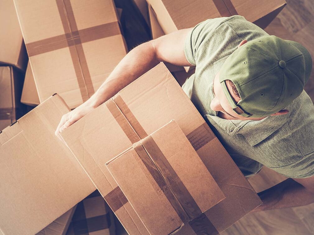 earn more than $30 per hour moving