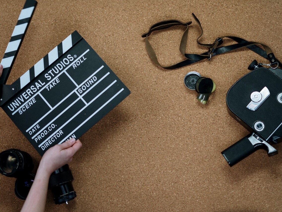 Make money as a movie extra