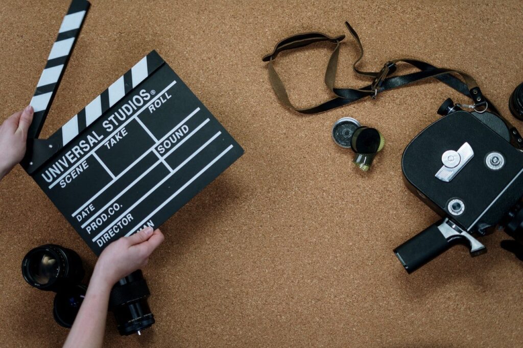 Make money as a movie extra